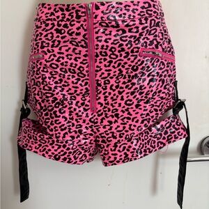 Pink Leopard Print Women's Shorts